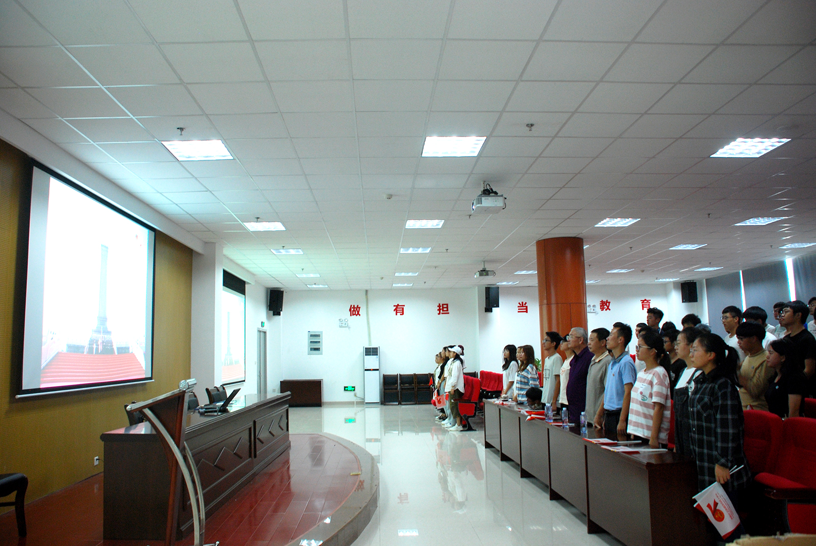 DSC_0035.JPG DSC_0035.JPG