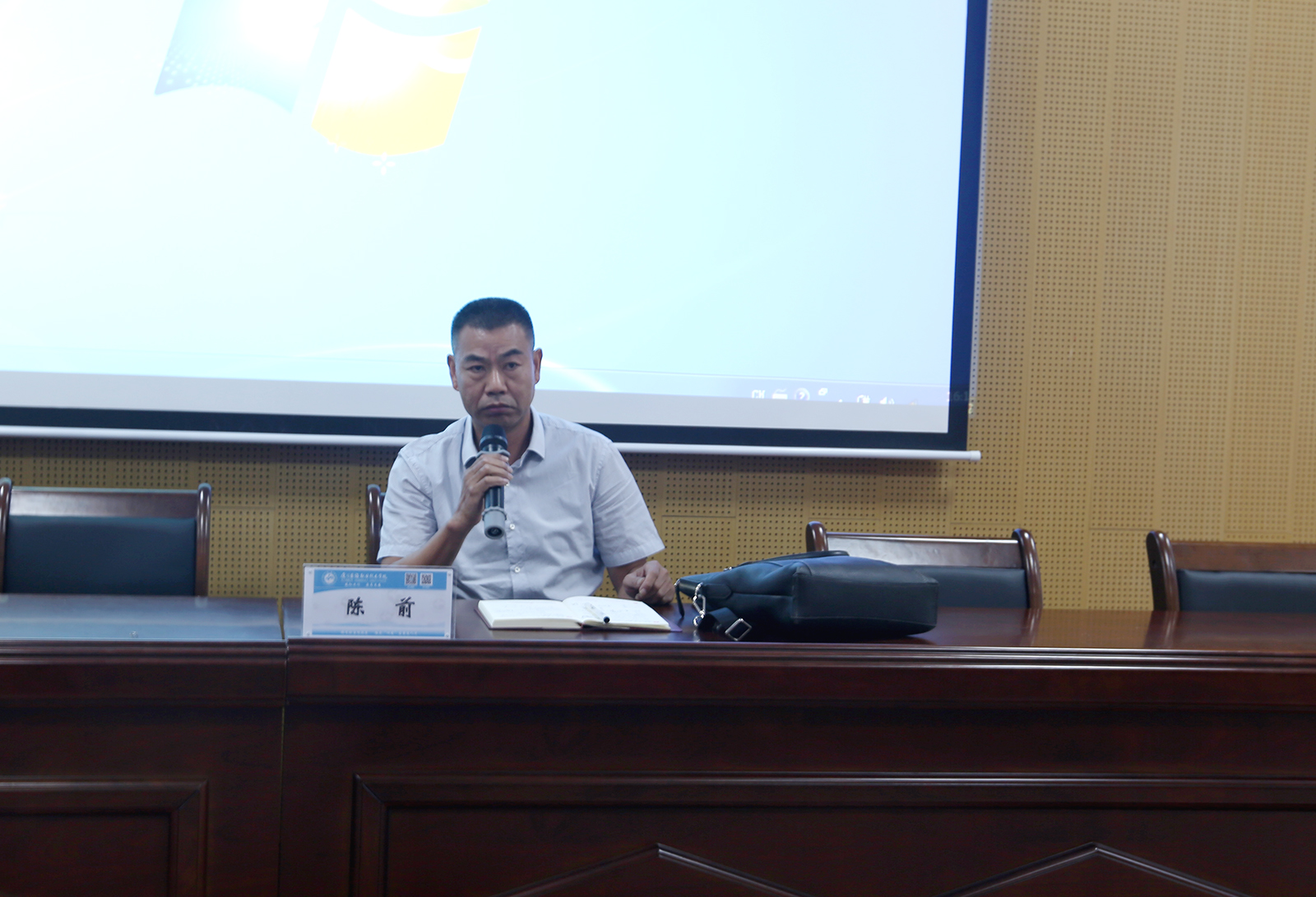 LONG4655.JPG LONG4655.JPG