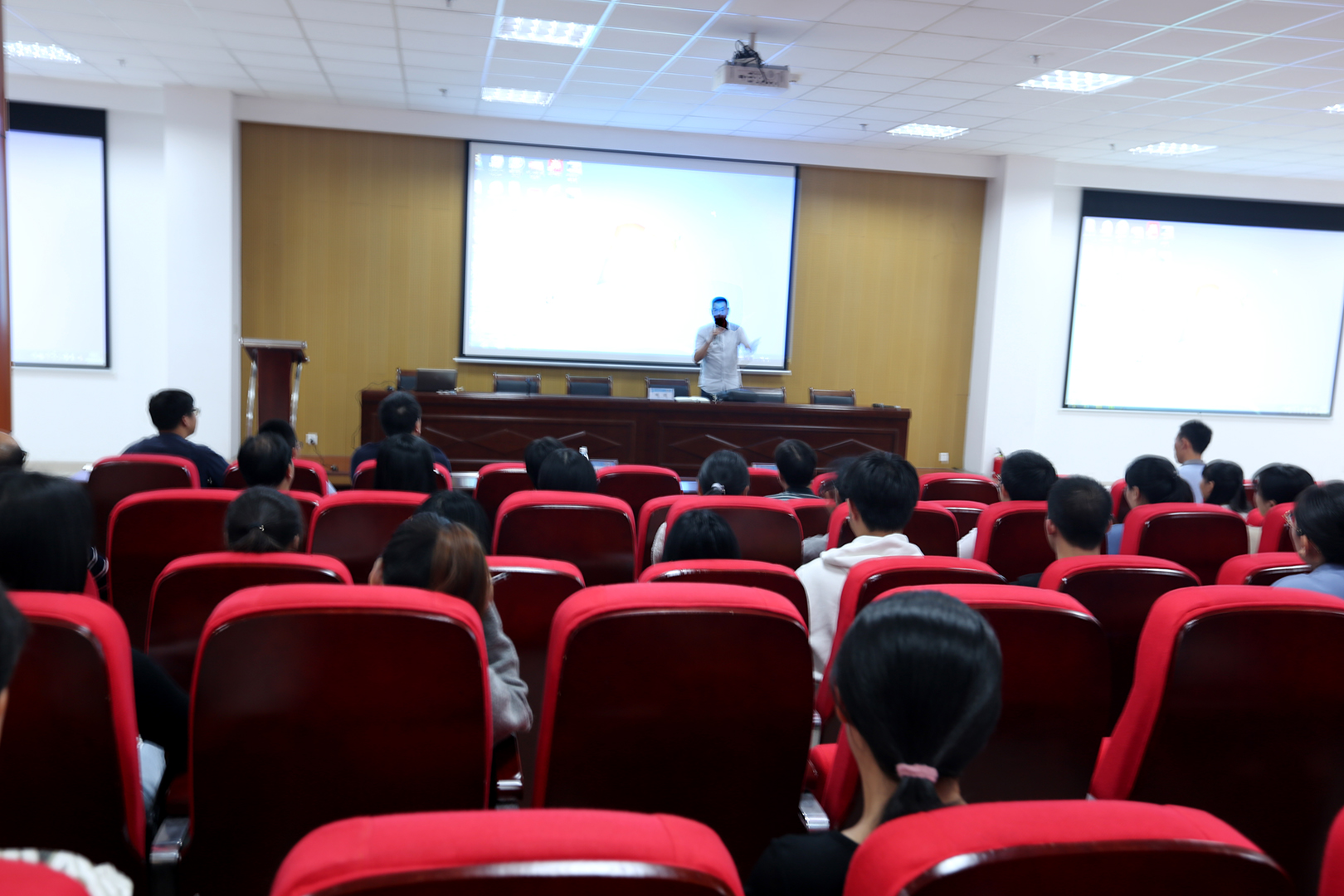 LONG4656.JPG LONG4656.JPG