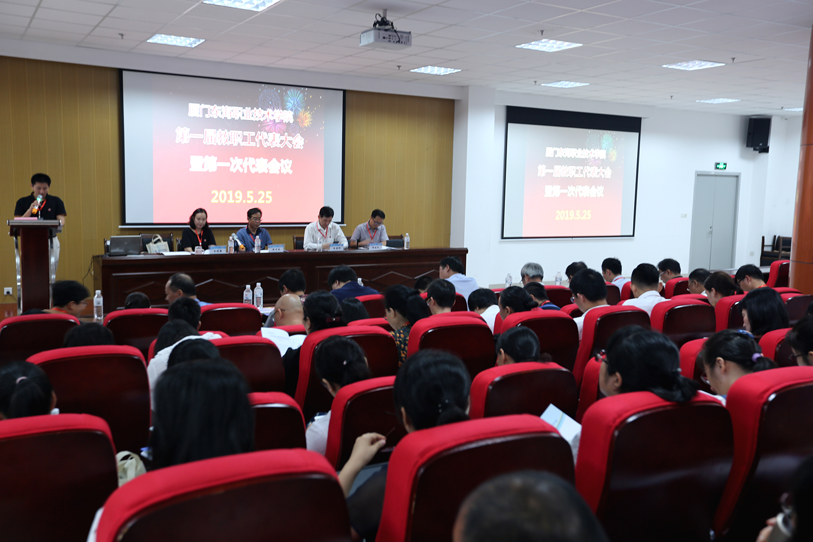 LONG0262.JPG LONG0262.JPG